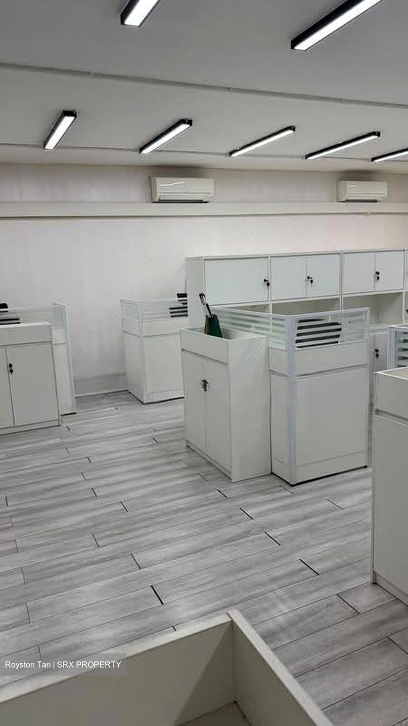 Woodlands Bizhub (D27), Factory #633717101